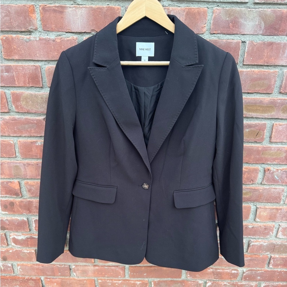 Nine West black suit jacket blazer 12 single button classic. EUC